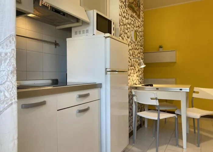 Modern In The Town Centre Apartment *